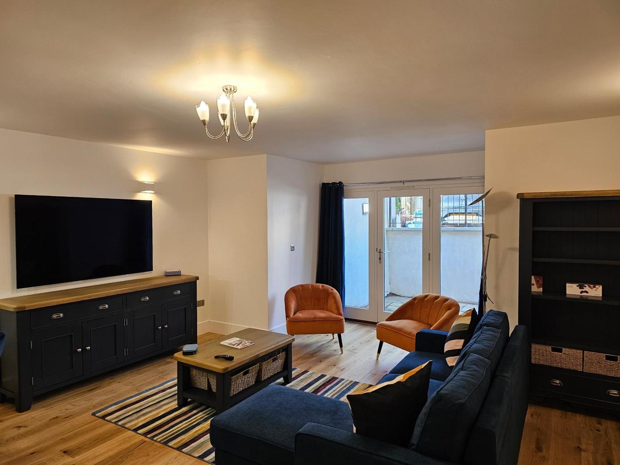Spacious Modern 2-Bed Parking & Wi-Fi & 65"Oled Bristol Esterno foto