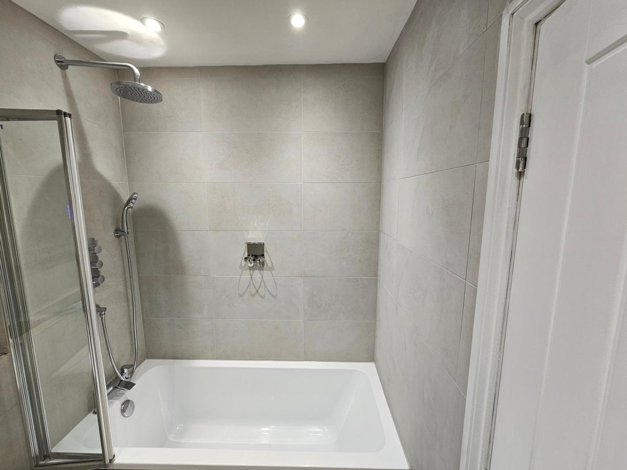 Spacious Modern 2-Bed Parking & Wi-Fi & 65"Oled Bristol Esterno foto